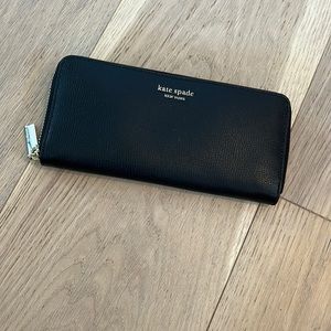 Kate Spade Black Leather Wallet Gold Zipper